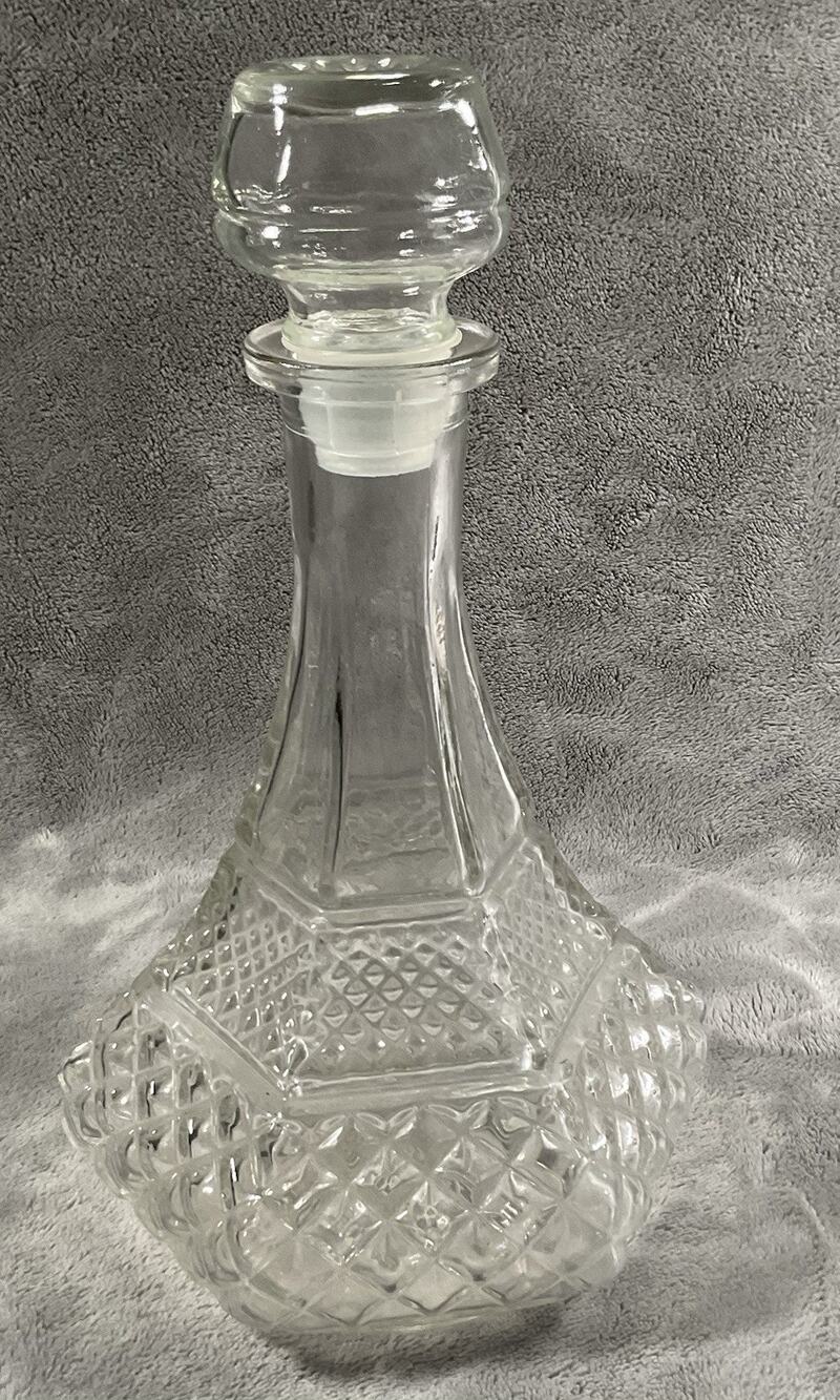 Vintage Pressed Glass Decanter W/ Stopper Diamond Point Starburst 10.75”